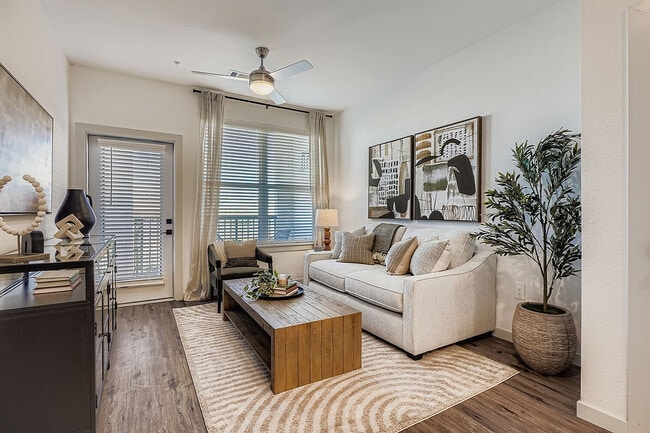 The Gallery Modern Apartments, Aurora, CO 80016 - photo 2