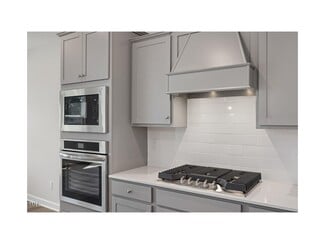 3906 Well Fleet Dr, Fuquay-Varina, NC 27592