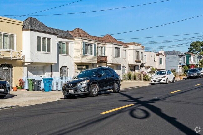 Quiet streets and unique architecture give Crocker a cozy, community-oriented atmosphere.