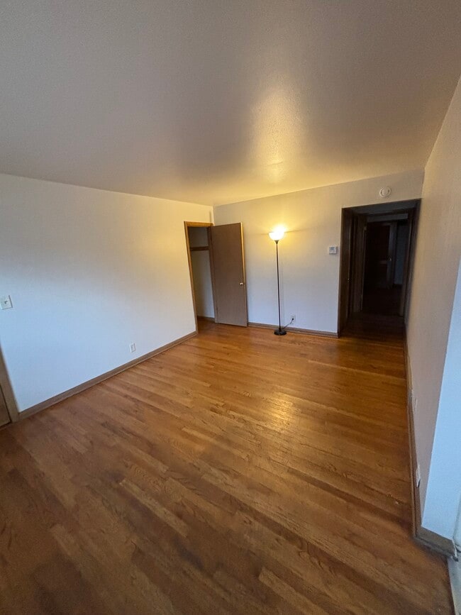 9101 W Morgan Ave unit 1, Milwaukee, WI 53228 - photo 5