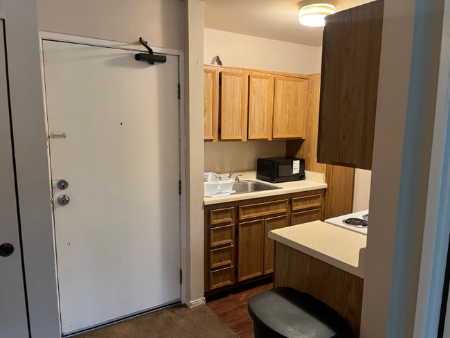 6650 Amherst St unit 8C, San Diego, CA 92115 - photo 2