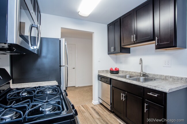 One Bedroom Kitchen