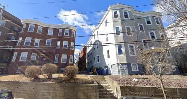 21 Main St unit 3, Somerville, MA 02145 - photo 2