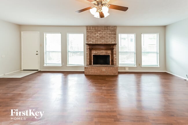 3727 Windy Haven Dr, Kingwood, TX 77339 - photo 4