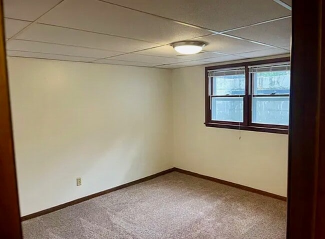 814 Cedar River Dr unit A, Waverly, IA 50677 - photo 7