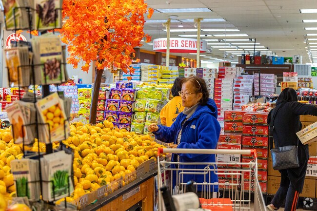 H-Mart in Federal Way has some amazing Korean groceries to try.