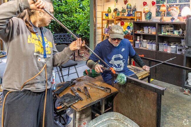 Town Center features a Friday art walk with local artists.