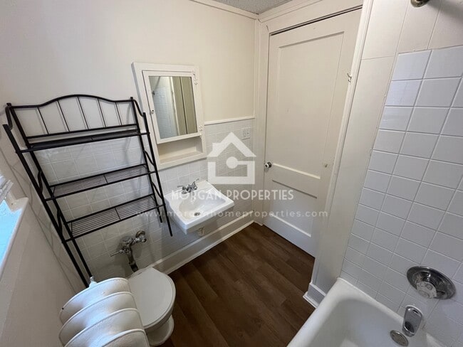 330 E 12th St unit 2, Anderson, IN 46016 - photo 5