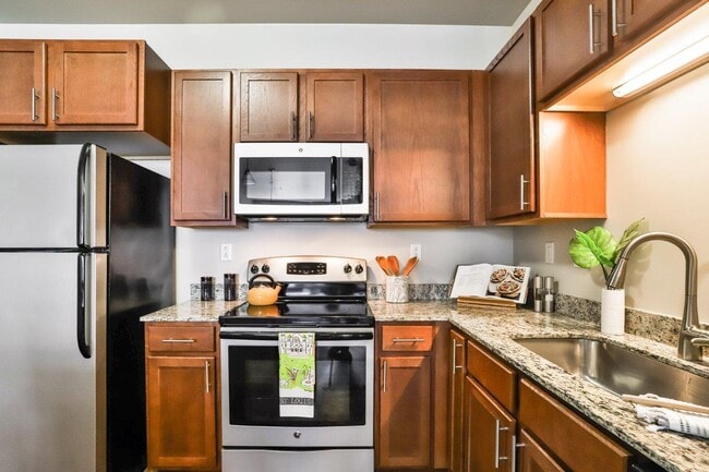 Residences at The Streets of St. Charles Apartment Homes, Saint Charles, MO 63303 - photo 4