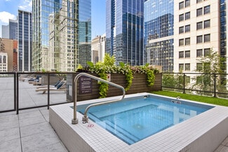 210 N Wells St, Chicago, IL 60606
