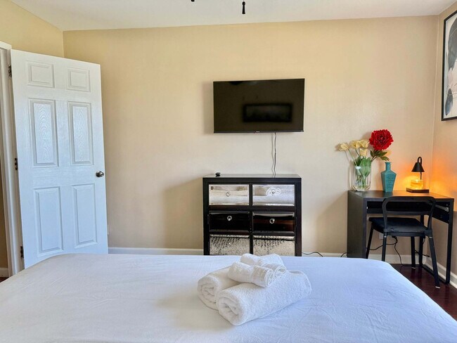 Landmark Condominiums unit ID1299373P, Atlanta, GA 30308 - photo 5