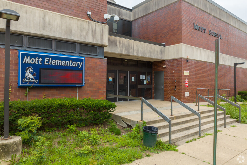 Some of the 486 students at Mott Elementary live in South Trenton.