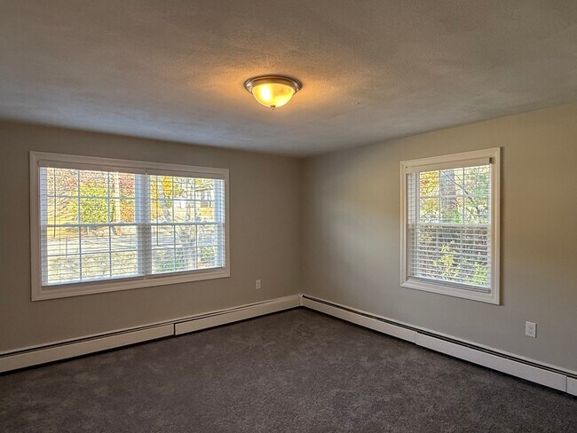 484 Victory Hwy unit 3, North Smithfield, RI 02896 - photo 5