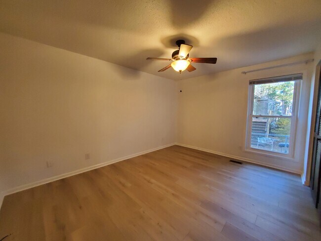 3 Baytree Ct unit B, Durham, NC 27705 - photo 3