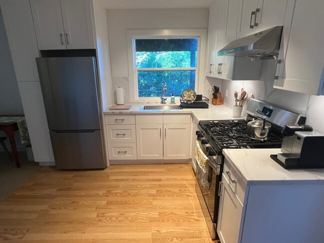 370 Richardson Way unit Mill Valley in-law u, Mill Valley, CA 94941 - photo 2