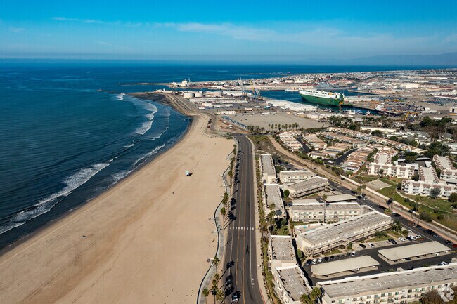 Port Hueneme is just north of Blackstock South.