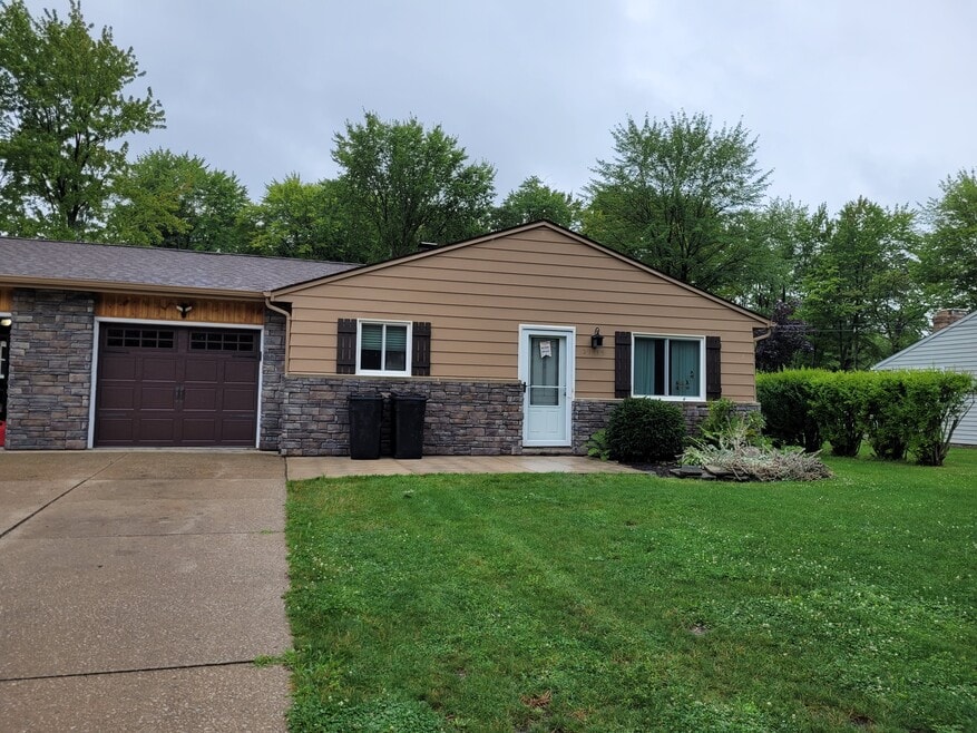 21119 Albion Rd, Strongsville, OH 44149 - photo 1