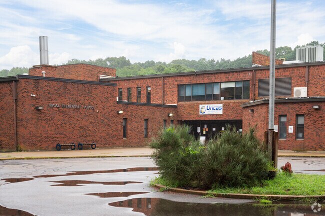 Uncas Elementary School is a public school located in Norwich, CT.