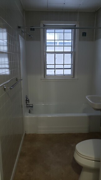 315 Elm St Unit B, Spooner, WI 54801