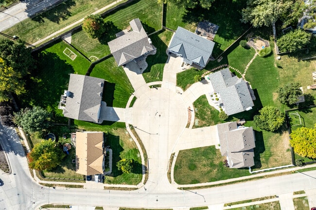 You will find cul-de-sacs in the North Central Omaha neighborhood.