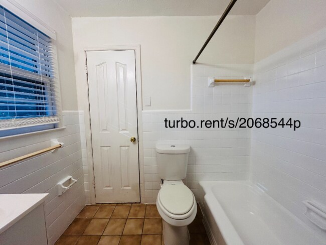 7062 Felton Ln unit 4, Mableton, GA 30126 - photo 4