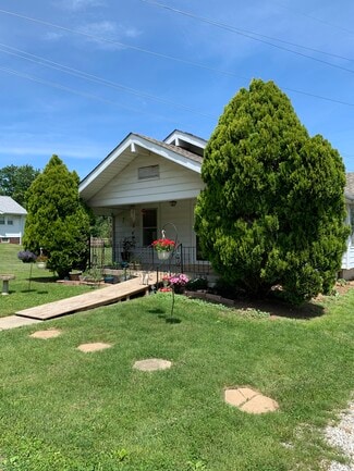 612 W Cherokee Dr, Bloomington, IN 47403