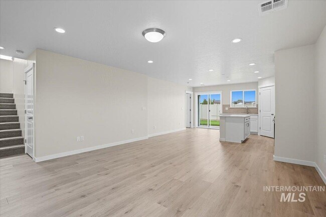 1581 Witt, Mountain Home, ID 83647 - photo 7