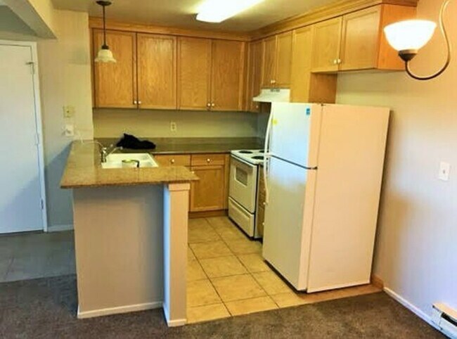 1333 N Camino Alto unit 2 bed 1 bath Condo, Vallejo, CA 94589 - photo 2