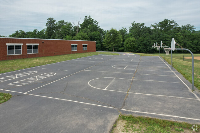 Rosa Lee Carter Elementary School kids can enjoy a learn games on the court in Ashburn.