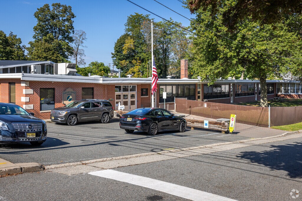 Lakeland Andover School is a private educational facility for grades 6-12 in Newton, NJ.