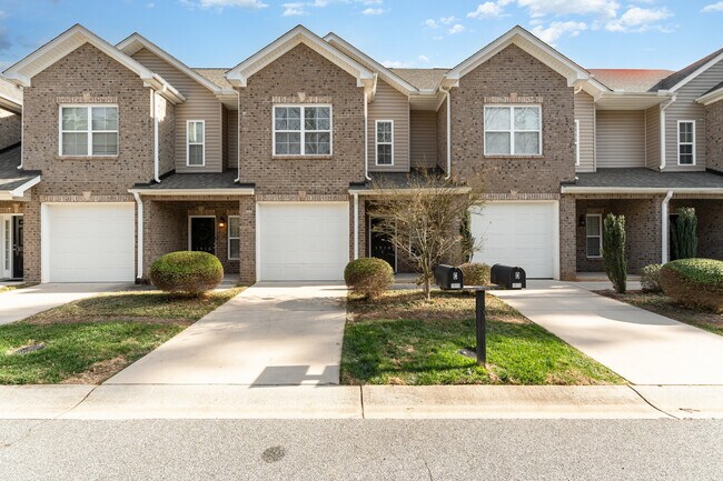 1915 Fleming Rd unit C, Greensboro, NC 27410 - photo 4