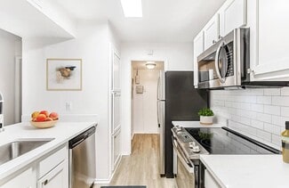 1000 Enclave Cir, Nashville, TN 37211