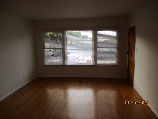 4400 Overland Ave unit 3, Culver City, CA 90230 - photo 3