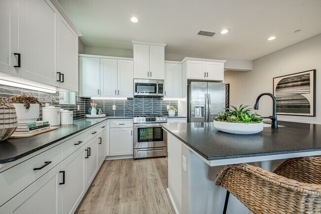 725 Katelyn Ave unit 36880383, Madera, CA 93636 - photo 3