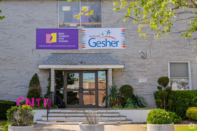 Bais Yaakov of the Five Towns is where each child’s learning takes flight, step by step.