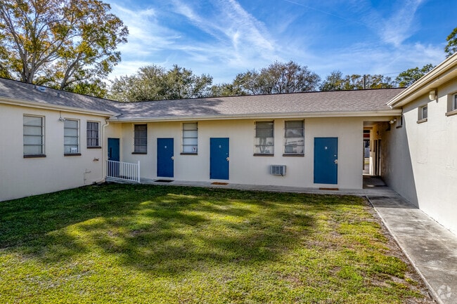 The student-teacher ratio is 11-1 at New Creation Academy.