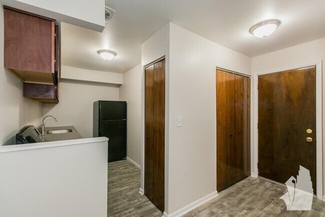 1040 W Hollywood Ave unit 520, Chicago, IL 60660 - photo 3