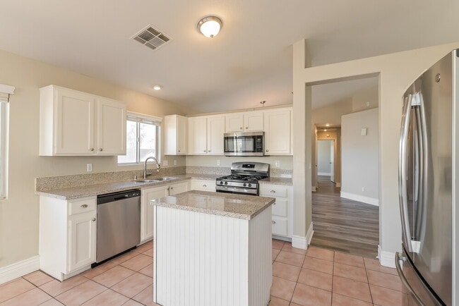 7252 Gold Find Ct, Las Vegas, NV 89130 - photo 7