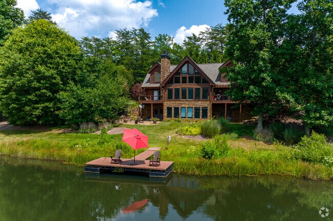 Those looking to live in Dawson County can easily find homes with lake or mountain views