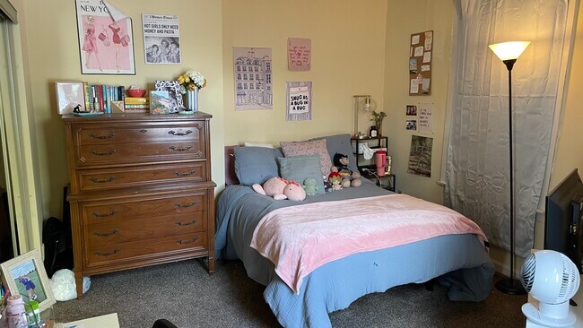 26 W Hollister St unit 2 Melbourne Flats, Cincinnati, OH 45219 - photo 3