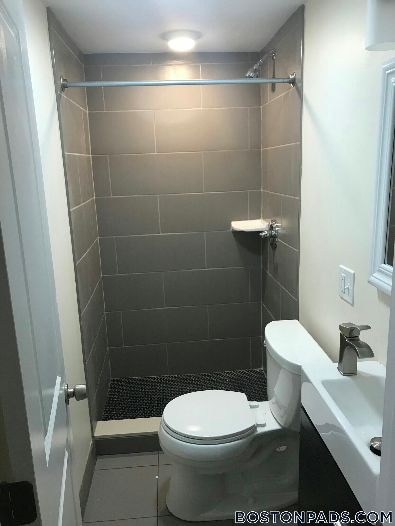 21-23-23 Weitz St unit 3, Boston, MA 02134 - photo 1