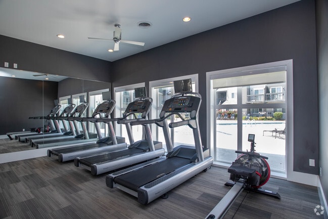 Metro on 5th, Saint Charles, MO 63303 - photo 5