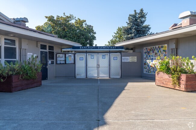An entry shot for Bancroft Elementary School.