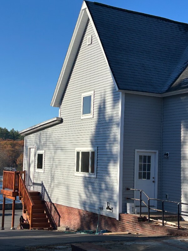 19 Hill Ave unit B, Ashland, NH 03217 - photo 2