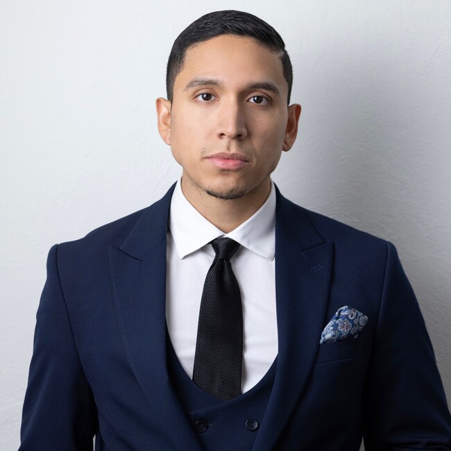 Agent Photo