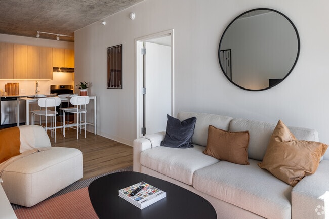 4BR, 4BA - 1344SF - Living Room