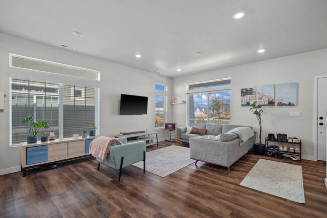 74 S Baker Spring Cove, Saratoga Springs, UT 84045 - photo 2