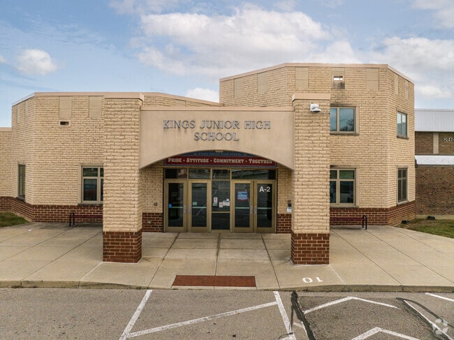 Kings Junior High School
Public Middle School
Kings Mills, Ohio