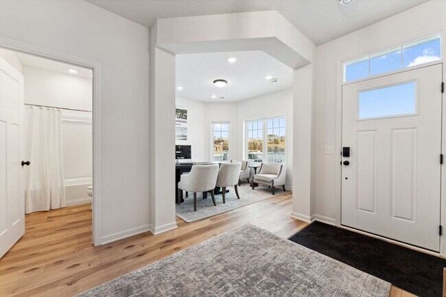 20187 Gothic Ave unit 36809768, Lakeville, MN 55044 - photo 6