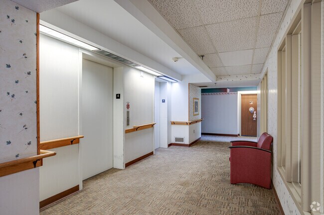 Raymie Johnson Estates, Oak Park Heights, MN 55082 - photo 7